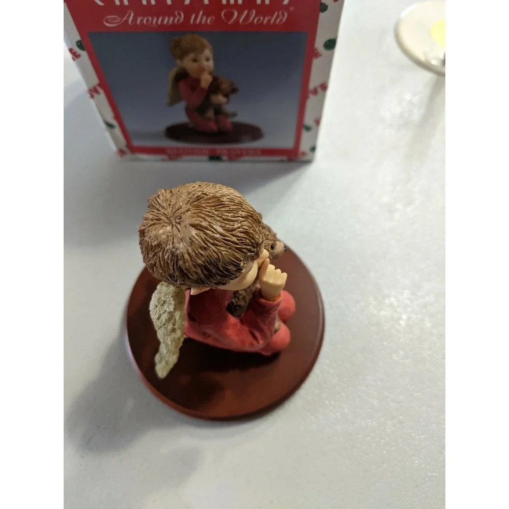 House Of Lloyd Christmas Around The World Bedtime Prayers Figurine In Box Nice!